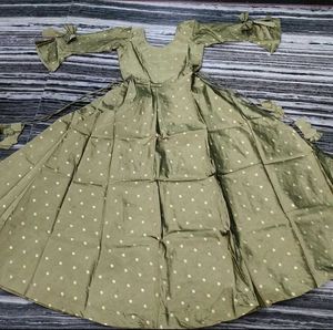 Elegant Polka Dot Ethnic gown