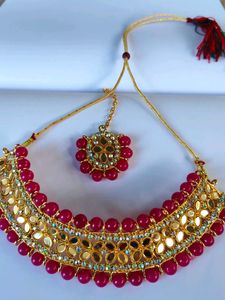 Exquisite Kundan &amp; Pearl Necklace Set