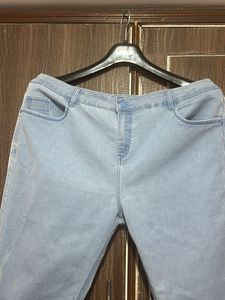 Light Blue Denim Capri Pants