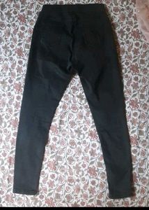 Women's Black Skinny Jeans