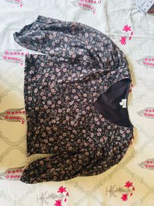 Floral Print V-Neck Crop Top