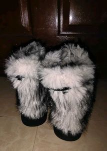 Millennial Style Thick-Soled Furry Snow Boots