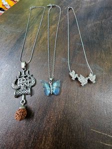 Lot of 3 Necklaces