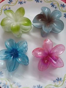 Set of 4 Flower Hair Clips