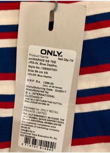 ONLYStriped Cold-Shoulder T-shirt