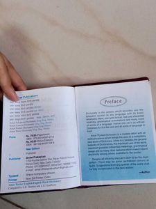 Amar Pocket Dictionary English-English-Hindi