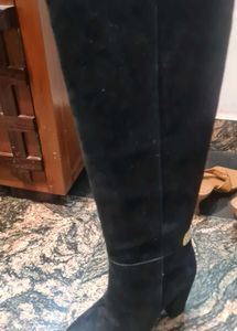 Designer Knee high Suede black boots 80% discount