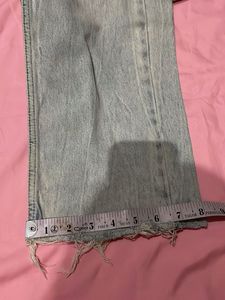 Light Wash Ripped Jeans
