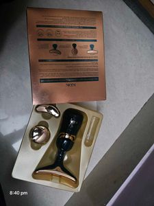 4D Multifunctional Face Massager