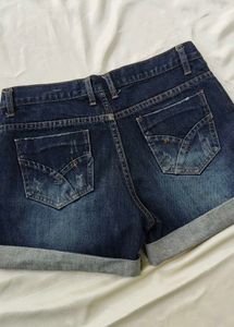 Vintage mid rise shorts