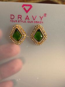 Elegant Emerald &amp; Diamond Necklace Set