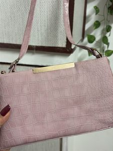 Chic Pink Croc Embossed Crossbody Bag