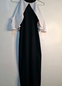 Chic Black &amp; White Cold-Shoulder Halter Bodycon