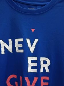 Decathlon Blue "Never Give Up" Graphic T-Shirt