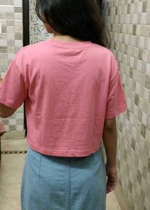 SHEIN Pink Graphic Crop Top