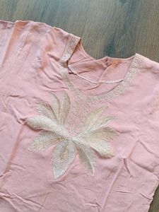 Elegant Pink Embroidered Kurta