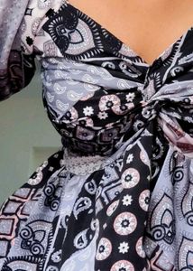 Fitted Sweetheart V-Neck Long Sleeve Blouse Top