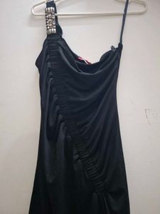 Chic Black One-Shoulder Ruched Dress