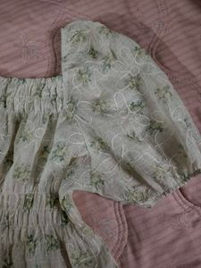 Chic Floral Puff Sleeve Top