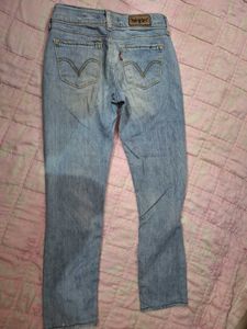 Light Wash Levi's Jeans
