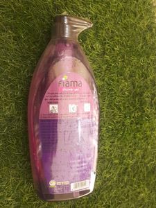 Fiama Shower Gel - Blackcurrant &amp; Bearberry