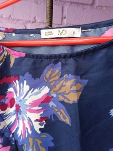 Blue flower print tops