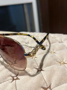 Stylish Aviator Sunglasses