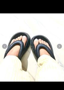 Stylish Black Platform Flip-Flops