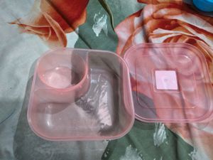 Set of 2 Square Plastic Containers