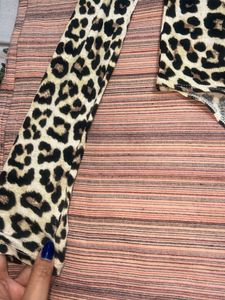 Leopard design top high neck