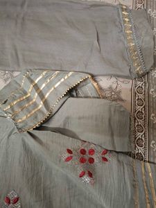 Unstitched Grey Kurta Set with Intricate Embroider
