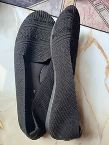 Comfortable Black Knit Flats