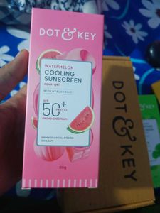 DOT &amp; KEY Watermelon Cooling Sunscreen SPF 50