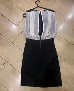 🤍🖤 Chic Black &amp; White Sheath Dress 🖤🤍