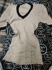 Ribbed V-Neck Top with Black Trim