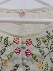 Off-white Beautiful Kurti Xxl Size