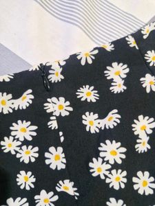 Daisy Print Mini Skirt