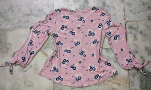 Women Pink top.