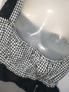 Gingham Ruffle Crop Top no 36
