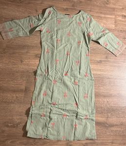 2 Avaasa Long kurtas combo