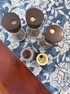 Set of 4 plastic Salt &amp; Pepper Shakers