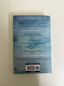 Room by Emma Donoghue - Paperback