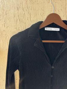Black Ribbed Cropped Button-Up Shirt