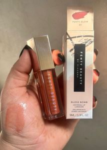 Fenty Beauty Gloss Bomb - RIRI 08