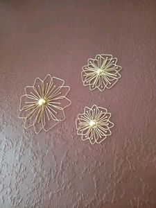 3 Flower Metal Gold Wall Decor