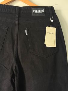 Stylish Black Wide-Leg Jeans