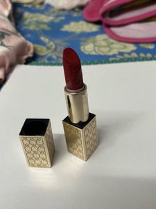 estee lauder scarlet kiss
