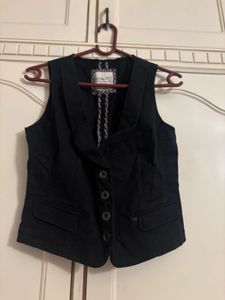 ESPRIT Black Sleeveless Jacket