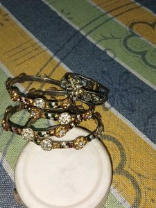 Set of 4 Embellished Bangles