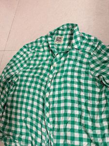 Green & White Gingham Tie-Front Shirt
